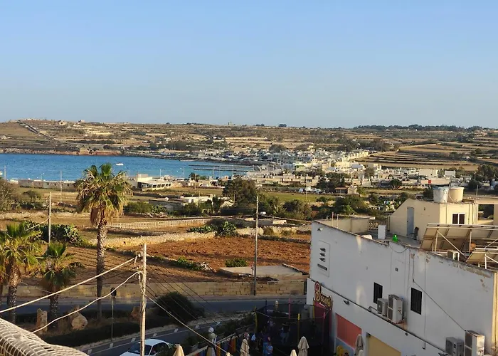 3 Bedroom Apartment With Seaview