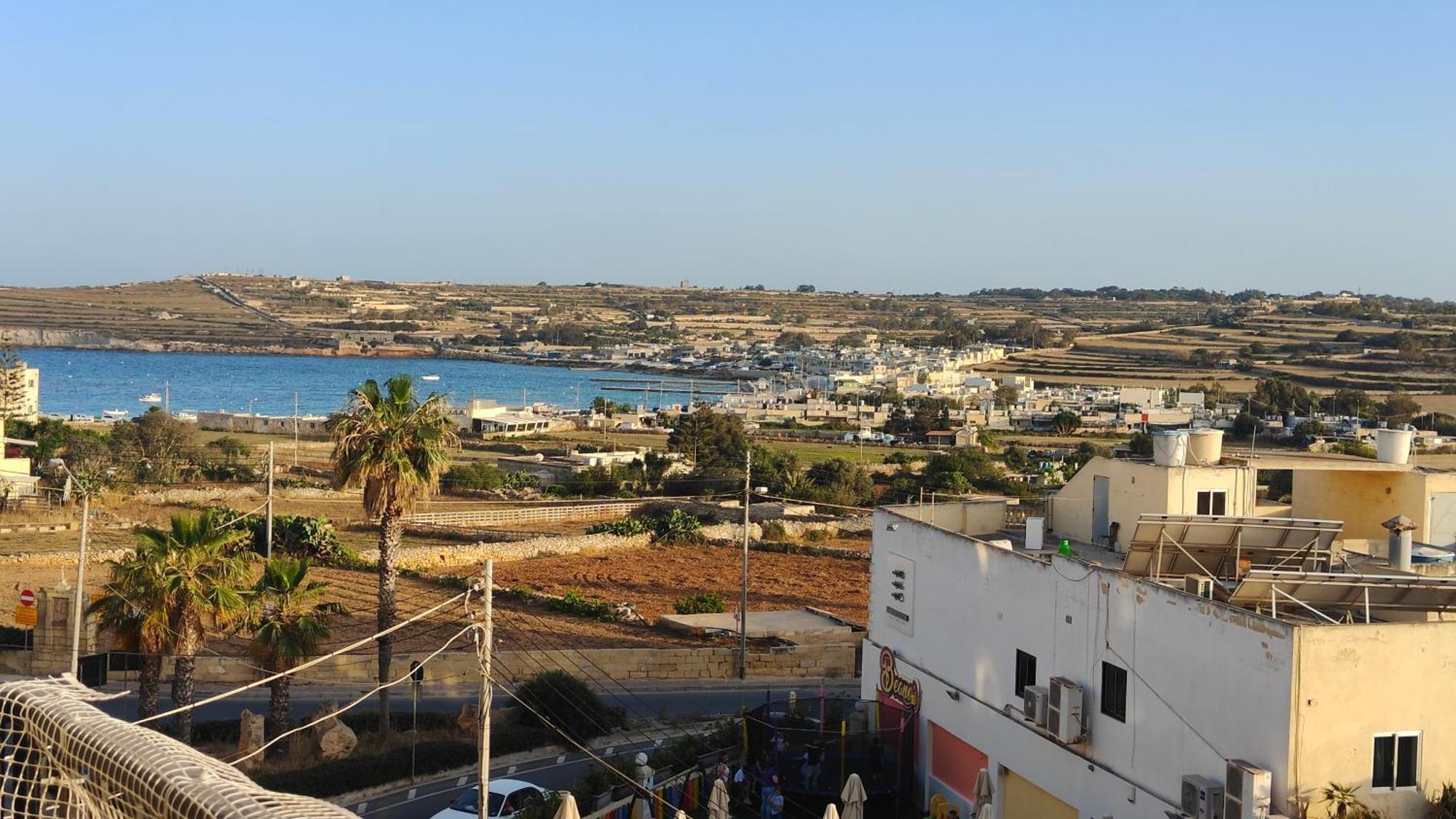 Apartment 3 Bedroom With Seaview *